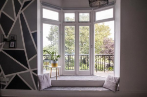 SEAVIEW - Private Balcony - Contractors